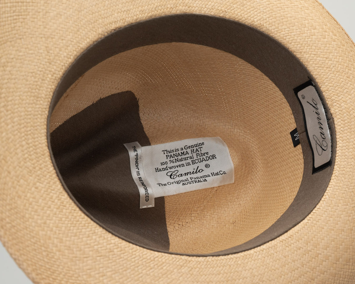 The Classic | Sandy | Black & Gold Ribbon
