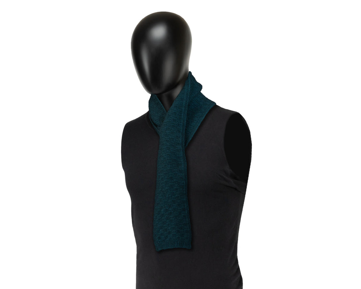 Dash Keyhole Scarf