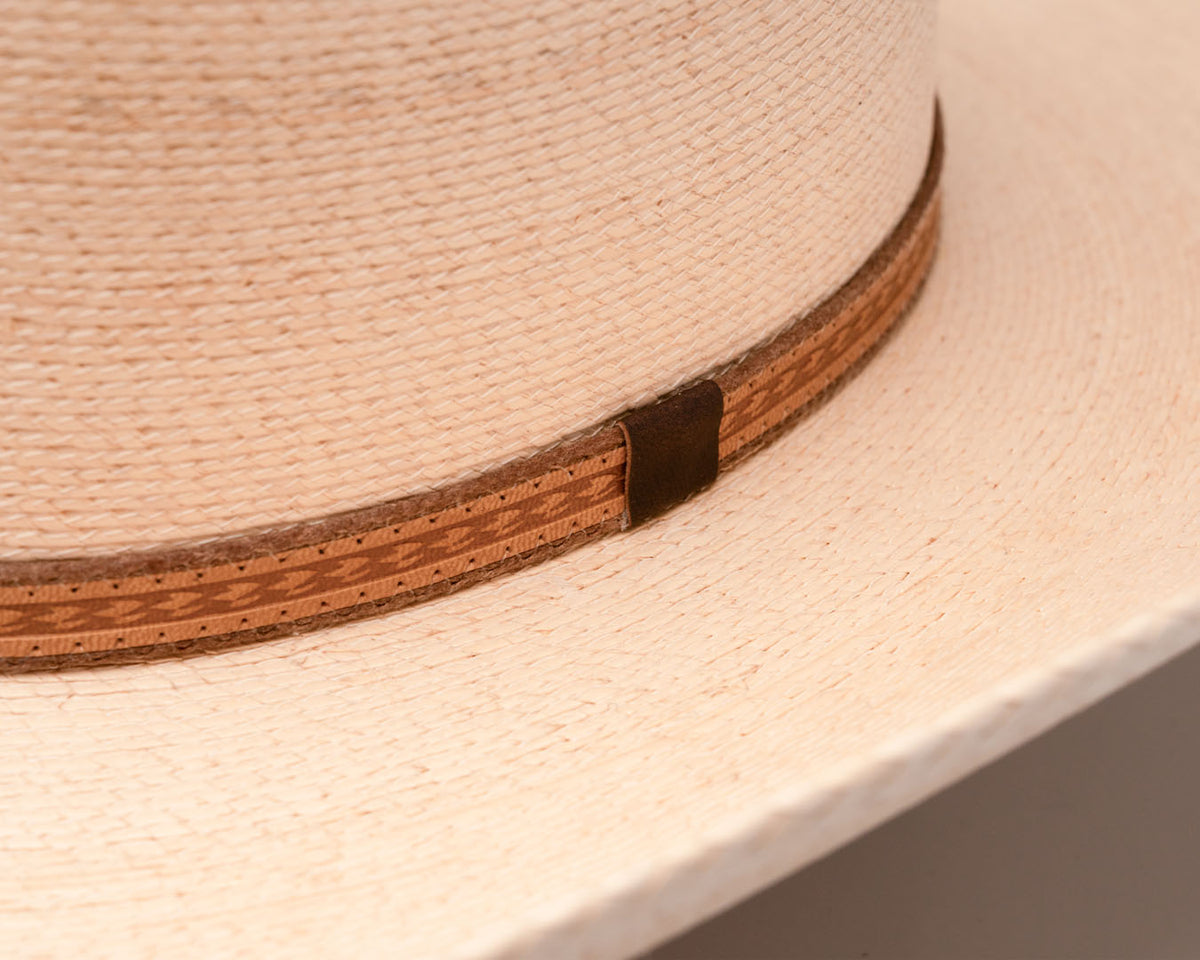 The Walker | Engrena Palm Leaf