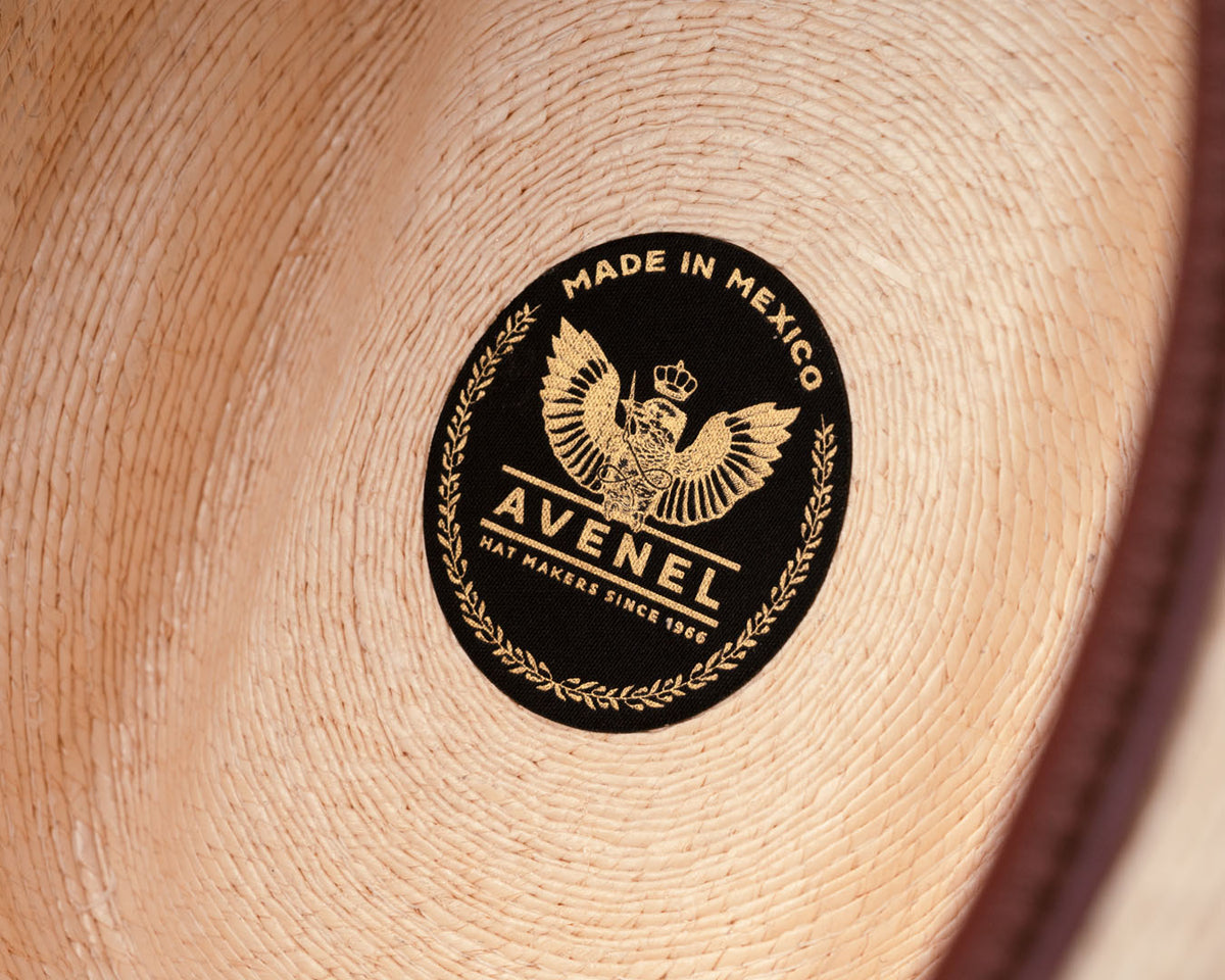 The Walker | Engrena Palm Leaf