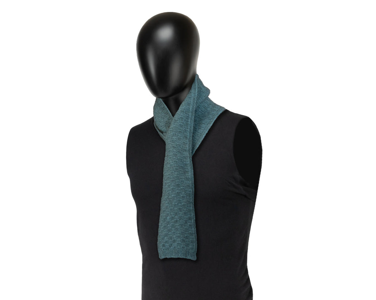 Dash Keyhole Scarf
